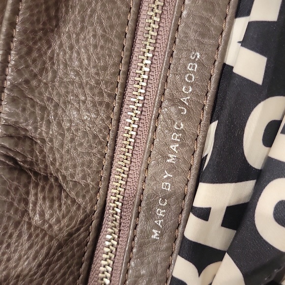 Authentic Marc Jacobs shoulder bag - Picture 9 of 10